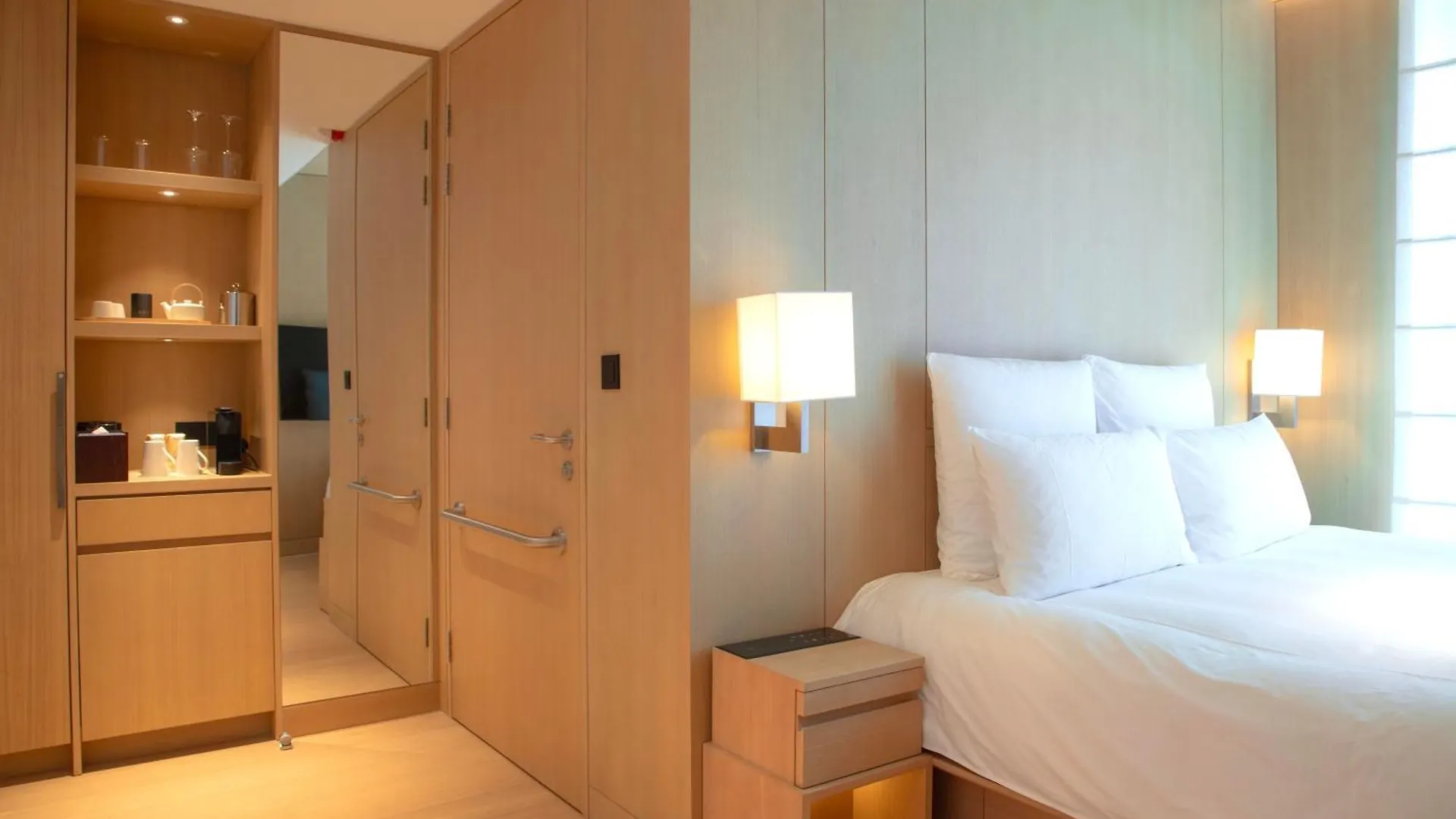 Aki Hong Kong - Mgallery Hotel