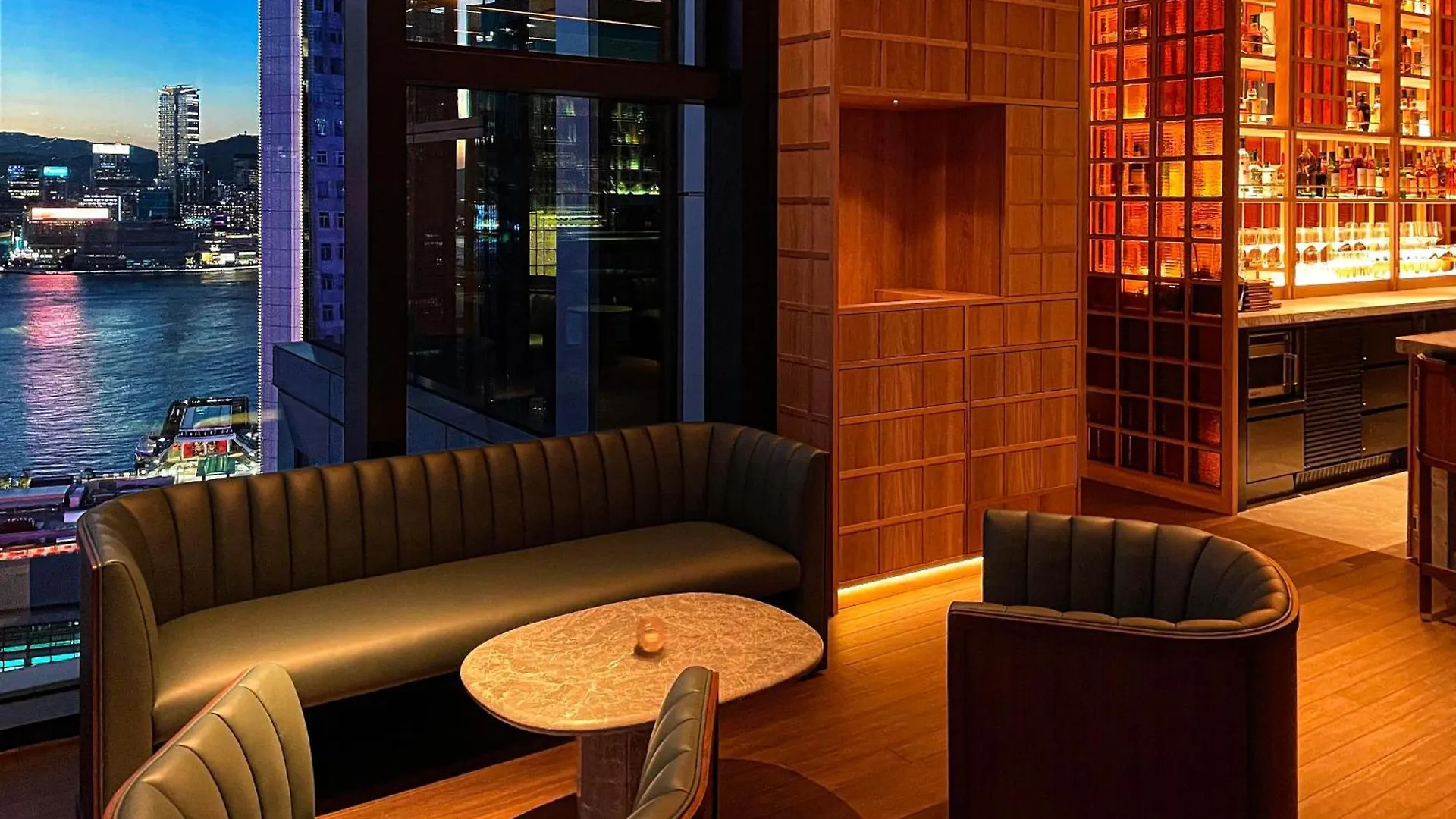 Aki Hong Kong - Mgallery 5*,  Cina